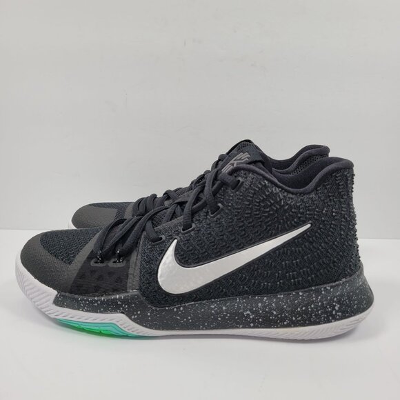 Nike Kyrie 3 Youth Black Metallic White Shoes 859466-018 US Size 6.5Y NWOT - Picture 2 of 8